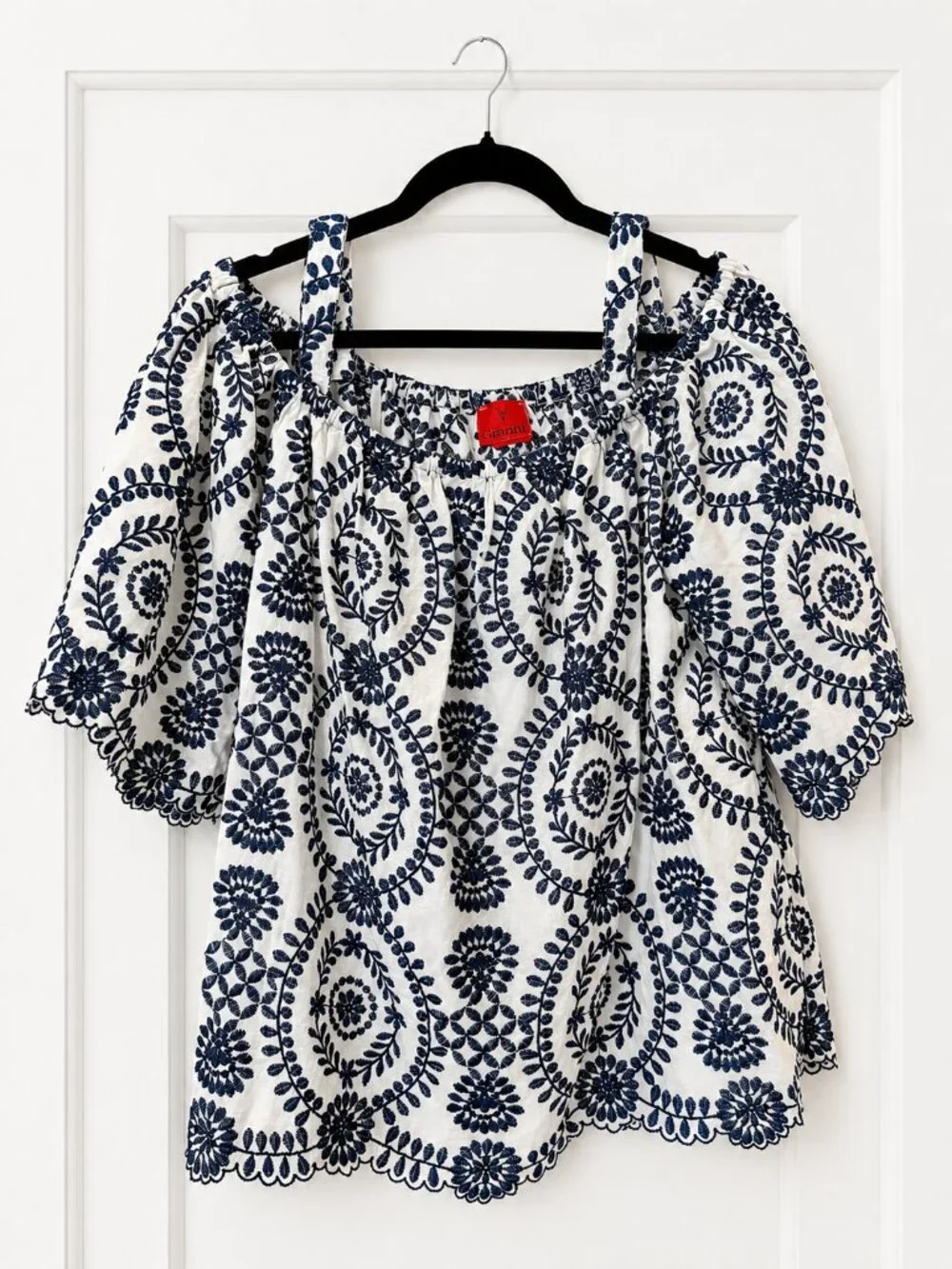 Cristina Embroidered Off-the-Shoulder Blouse Size M - Picture 1 of 3